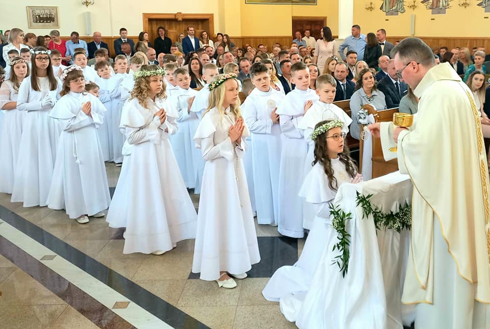 Pierwsza Komunia Święta w Obierwi - fot. RN [13.05.2023] - zdjęcie #10 - eOstroleka.pl