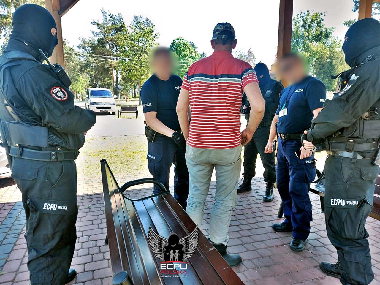 Akcja łowców pedofili w gminie Lelis [13.05.2023] - zdjęcie #4 - eOstroleka.pl