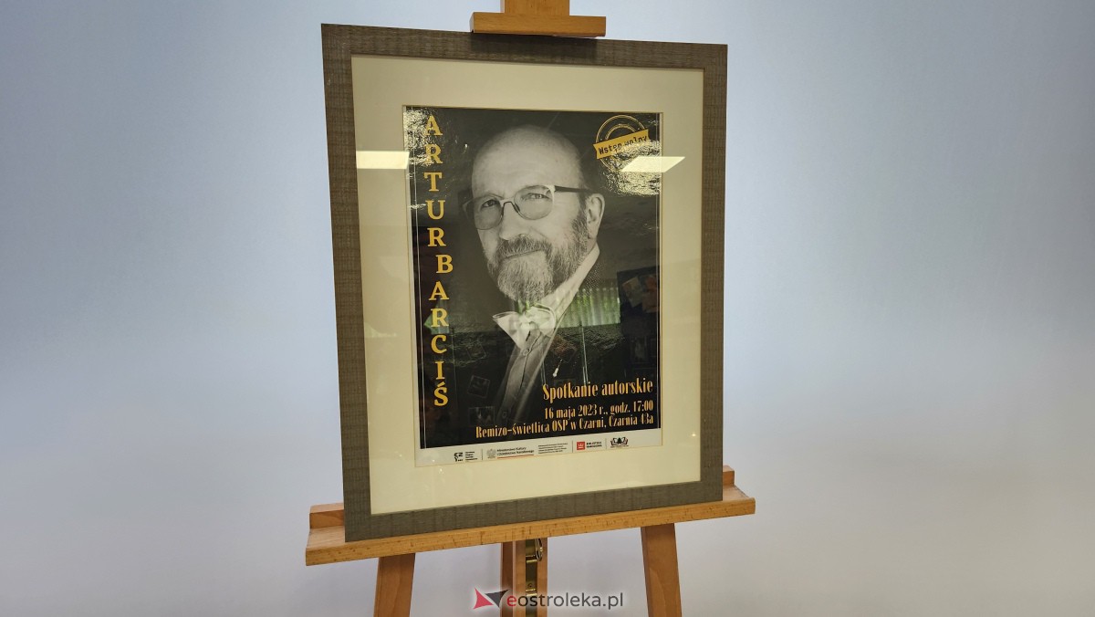 Spotkanie z Arturem Barcisiem w Czarni [16.05.2023] - zdjęcie #14 - eOstroleka.pl