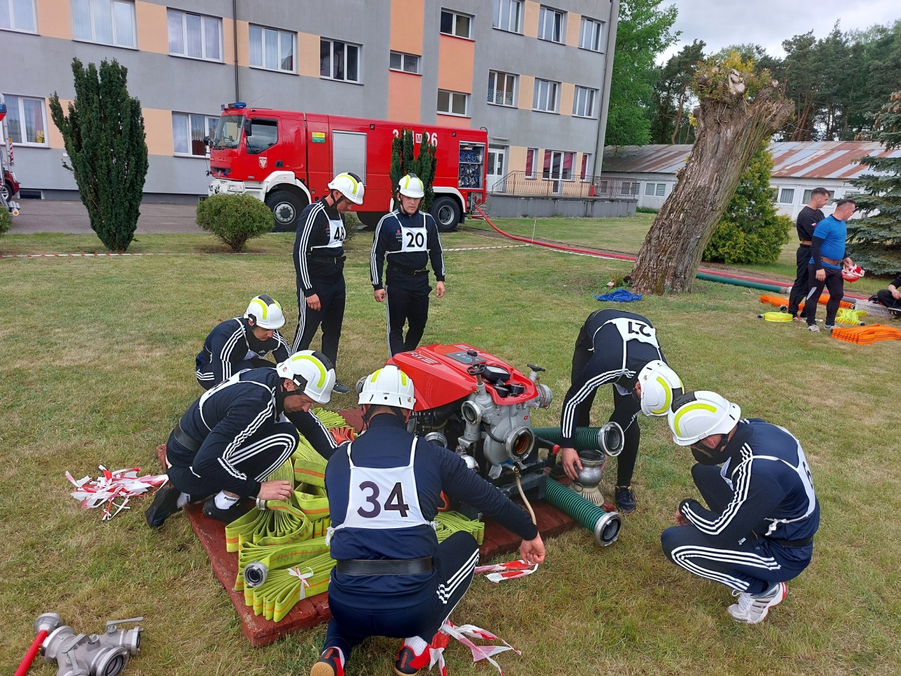 Eliminacje strefowe XXI Mistrzostw Województwa w Sporcie Pożarniczym w Ostrołęce [16.05.2023] - zdjęcie #10 - eOstroleka.pl
