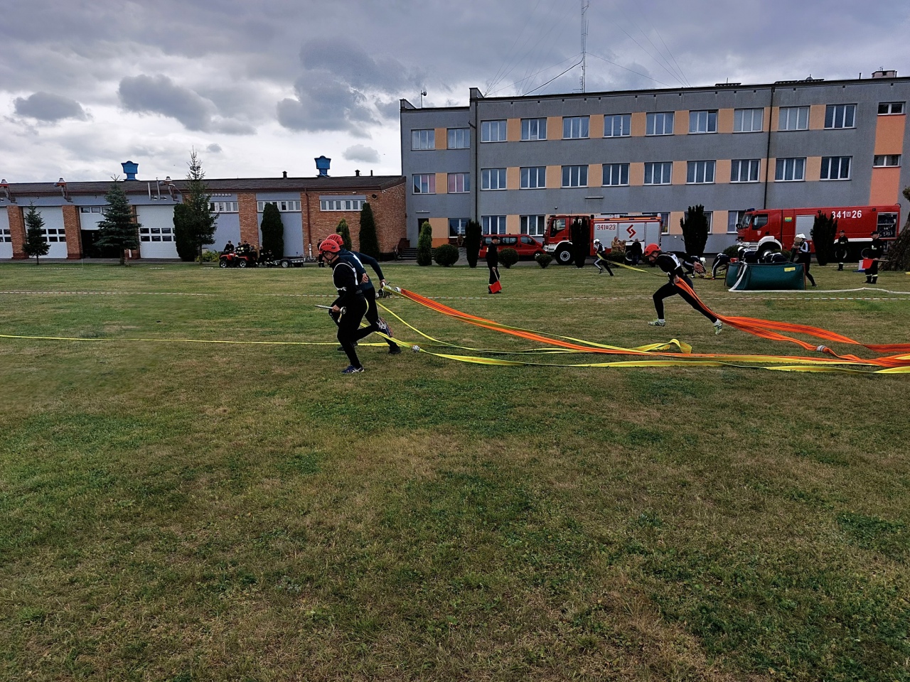 Eliminacje strefowe XXI Mistrzostw Województwa w Sporcie Pożarniczym w Ostrołęce [16.05.2023] - zdjęcie #4 - eOstroleka.pl