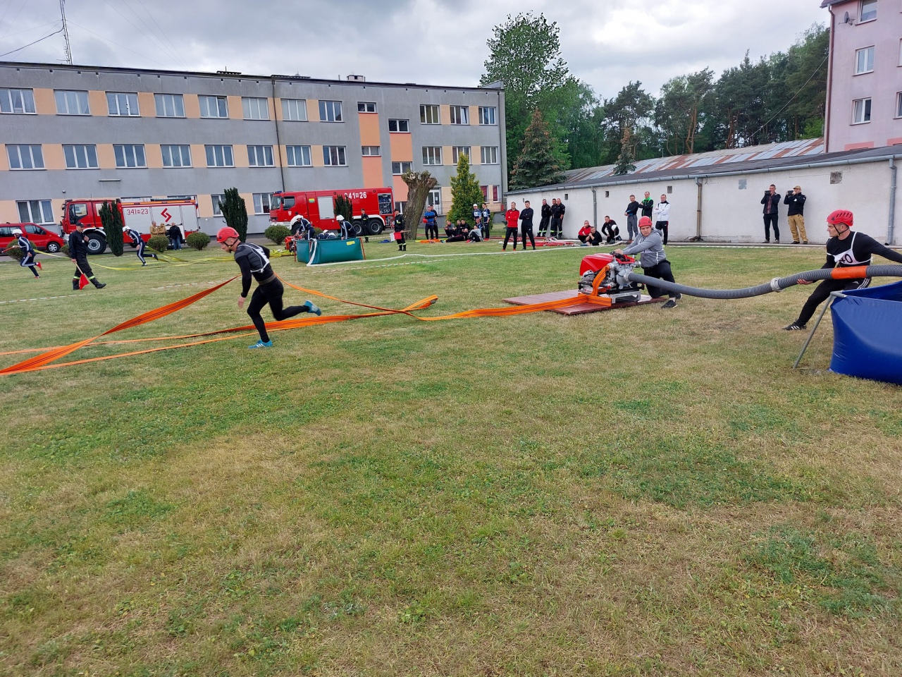 Eliminacje strefowe XXI Mistrzostw Województwa w Sporcie Pożarniczym w Ostrołęce [16.05.2023] - zdjęcie #1 - eOstroleka.pl