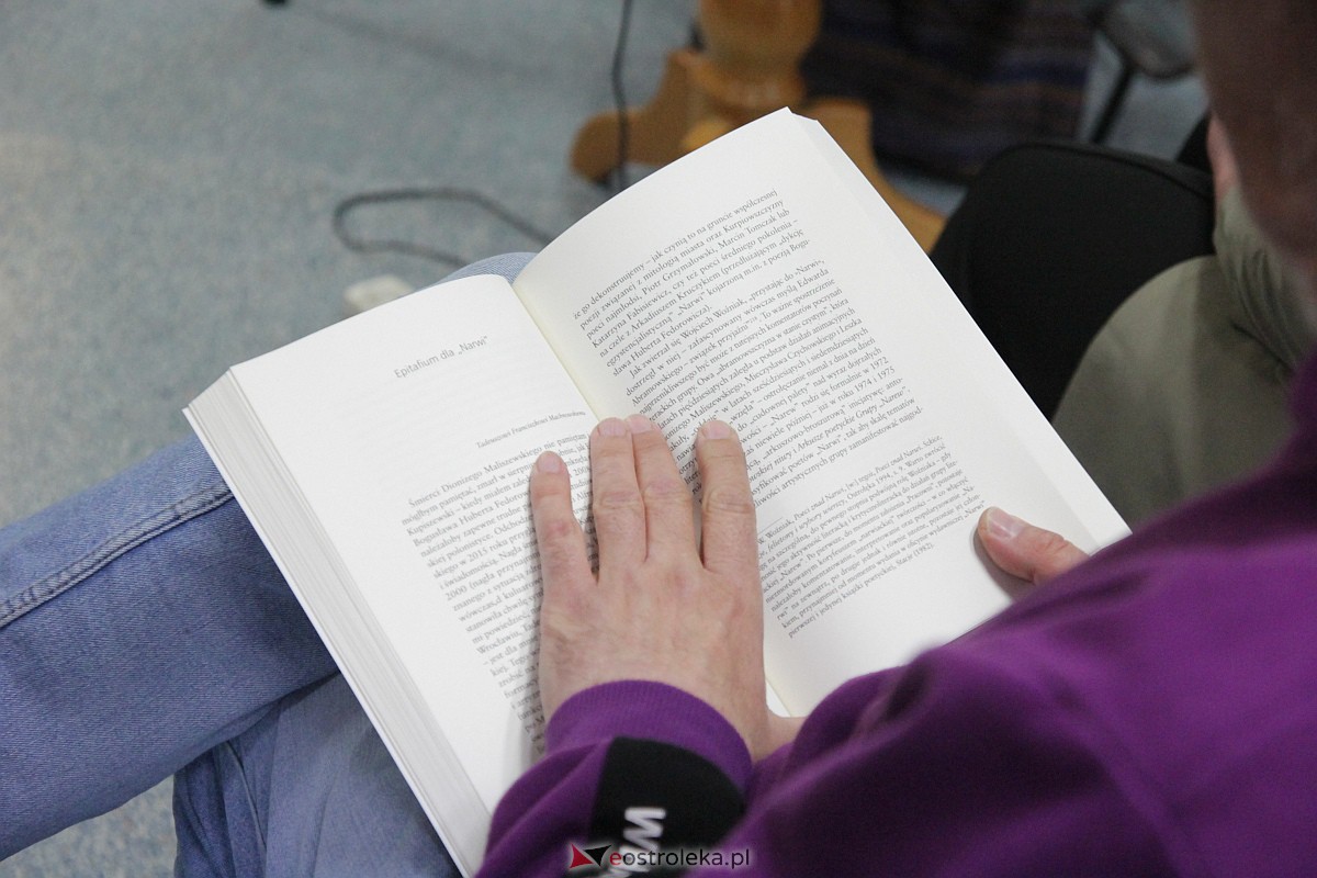 Premiera kolejnej książki w 20 lat od literackiego debiutu. Piękny jubileusz dr Karola Samsela [17.05.2023] - zdjęcie #21 - eOstroleka.pl