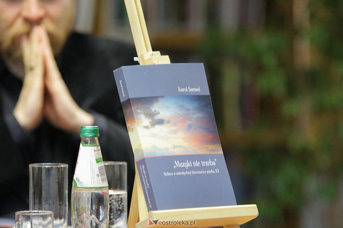 Premiera kolejnej książki w 20 lat od literackiego debiutu. Piękny jubileusz dr Karola Samsela [17.05.2023] - zdjęcie #18 - eOstroleka.pl