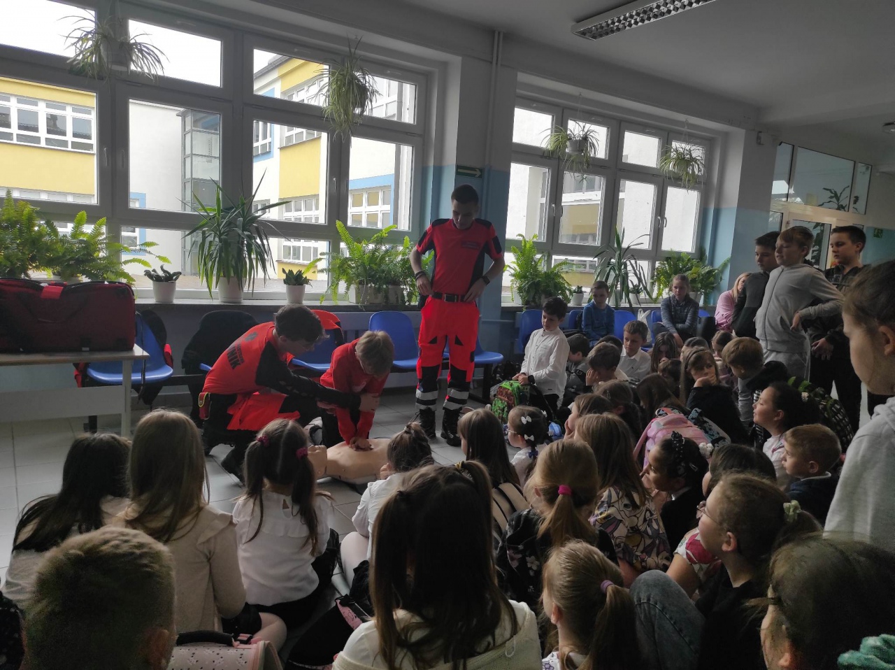 Ratownicy z Grupy Nadzieja w SP 10  - zdjęcie #21 - eOstroleka.pl