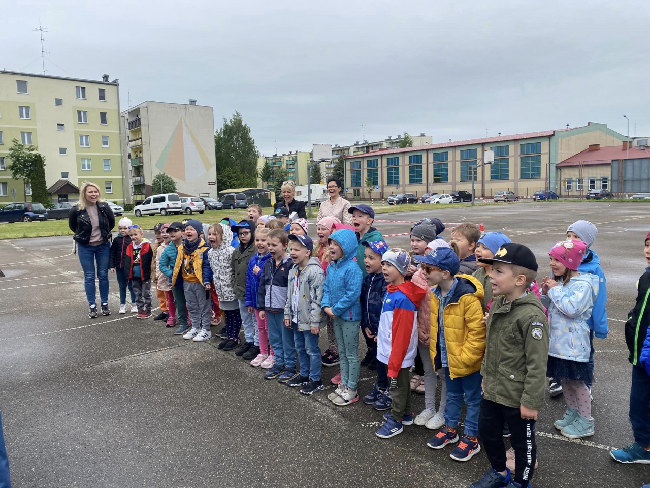 Naukobus w Ostrołęce. Dzieci i młodzież zachwycona ciekawymi eksperymentami! [19.05.2023] - zdjęcie #14 - eOstroleka.pl