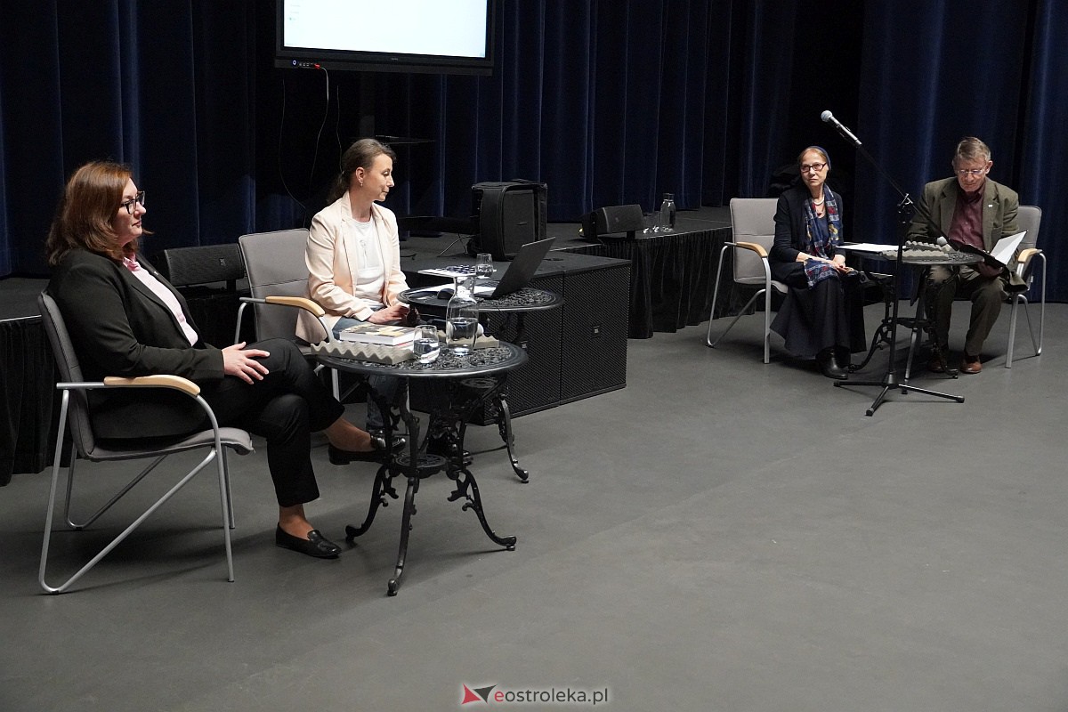 O ludziach zniszczonych przez totalitaryzm. Spotkanie z profesor Izabelą Łapińską w Muzeum Żołnierzy Wyklętych [19.05.2023] - zdjęcie #3 - eOstroleka.pl