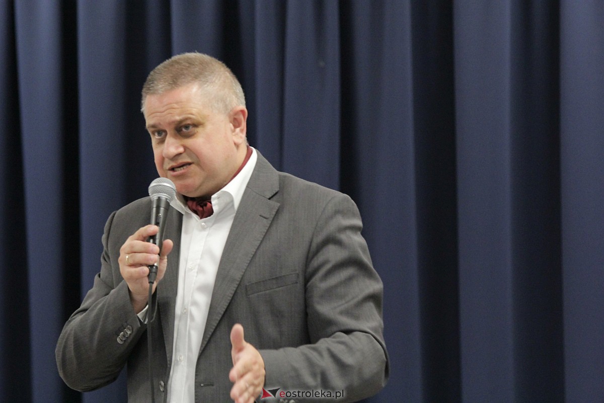 Robert Radzik w Olszewie-Borkach. Promował książkę “Walczyć jak nasi przodkowie” [19.05.2023] - zdjęcie #15 - eOstroleka.pl