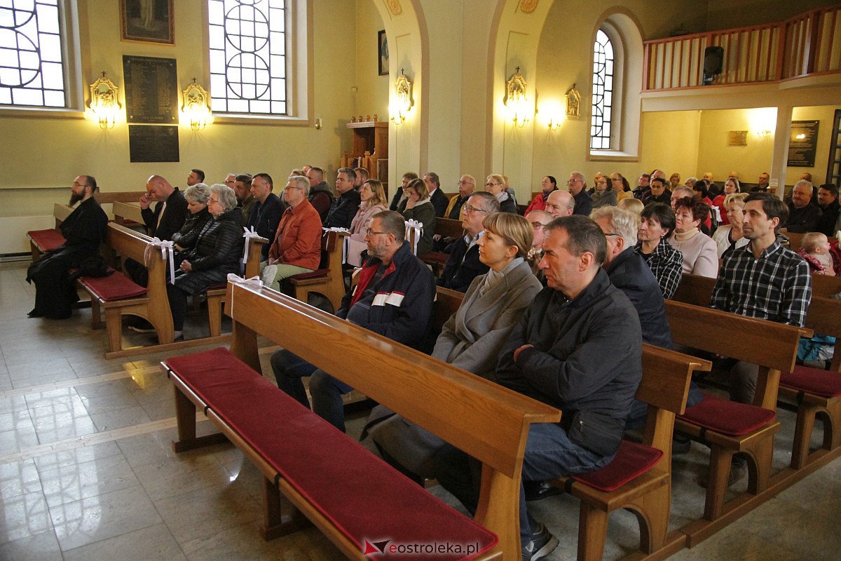 Spotkanie z Wojciechem Sumlińskim w kościele pw. św. Wojciecha w Ostrołęce [19.05.2023] - zdjęcie #6 - eOstroleka.pl