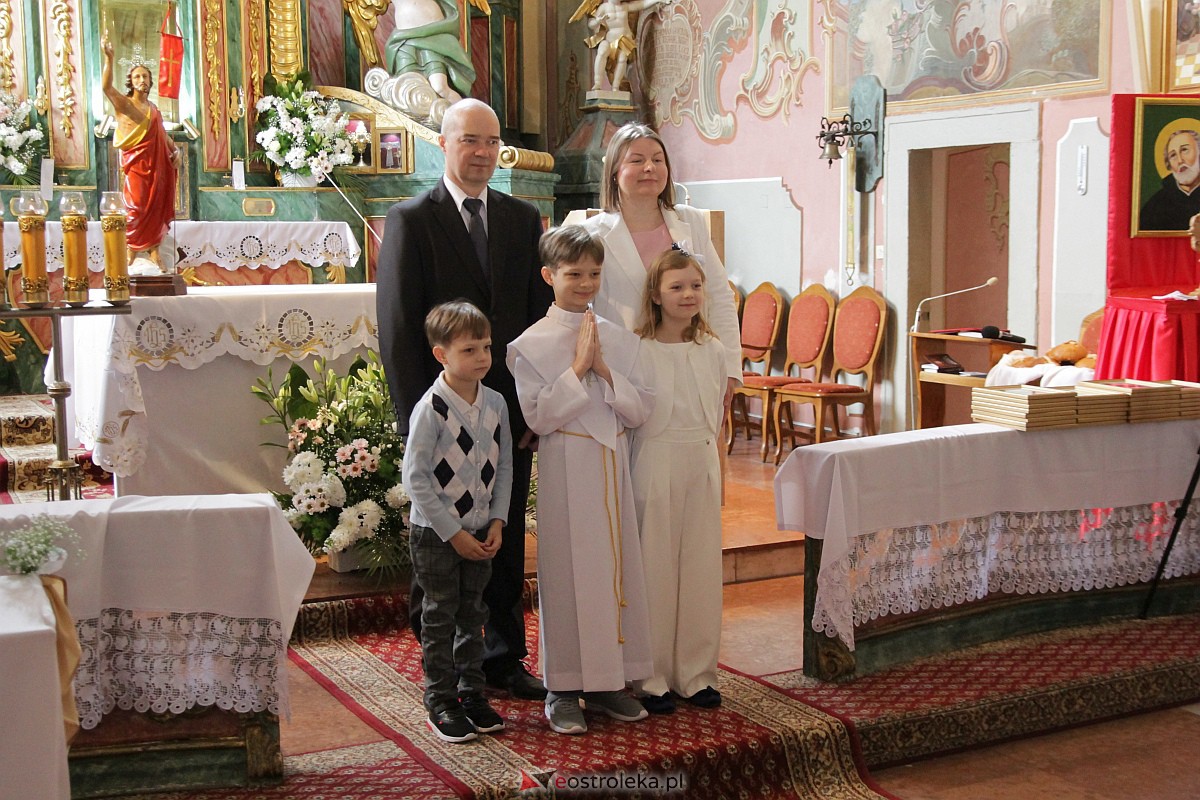 I Komunia Święta w sanktuarium pw. św. Antoniego Padewskiego w Ostrołęce {20.05.2023} - zdjęcie #67 - eOstroleka.pl