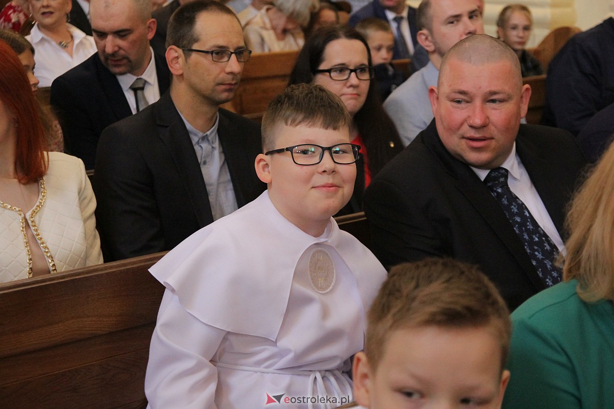 I Komunia Święta w sanktuarium pw. św. Antoniego Padewskiego w Ostrołęce {20.05.2023} - zdjęcie #33 - eOstroleka.pl