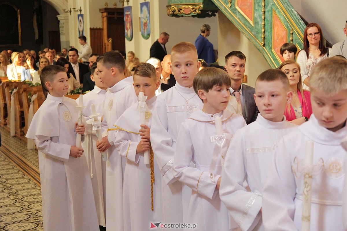 I Komunia Święta w kościele farnym [20.05.2023] - zdjęcie #47 - eOstroleka.pl