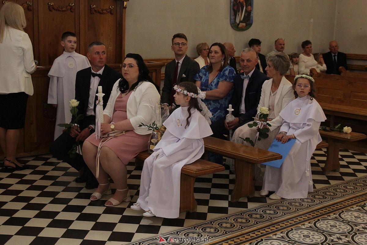 I Komunia Święta w kościele farnym [20.05.2023] - zdjęcie #15 - eOstroleka.pl