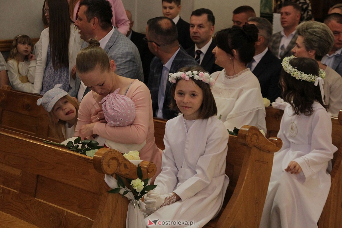 I Komunia Święta w kościele farnym [20.05.2023] - zdjęcie #13 - eOstroleka.pl