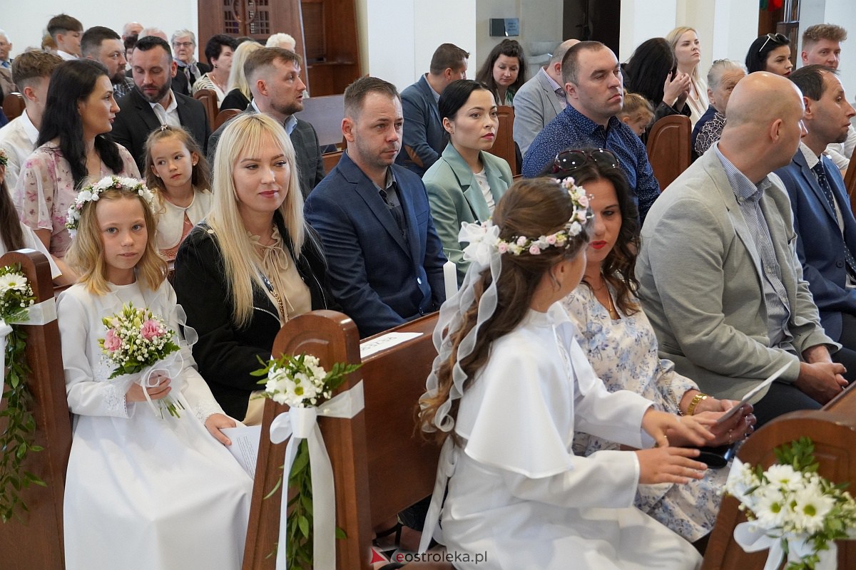 Uroczystość Pierwszej Komunii Świętej w parafii pw. św. Franciszka z Asyżu w Ostrołęce [20.05.2023] - zdjęcie #37 - eOstroleka.pl