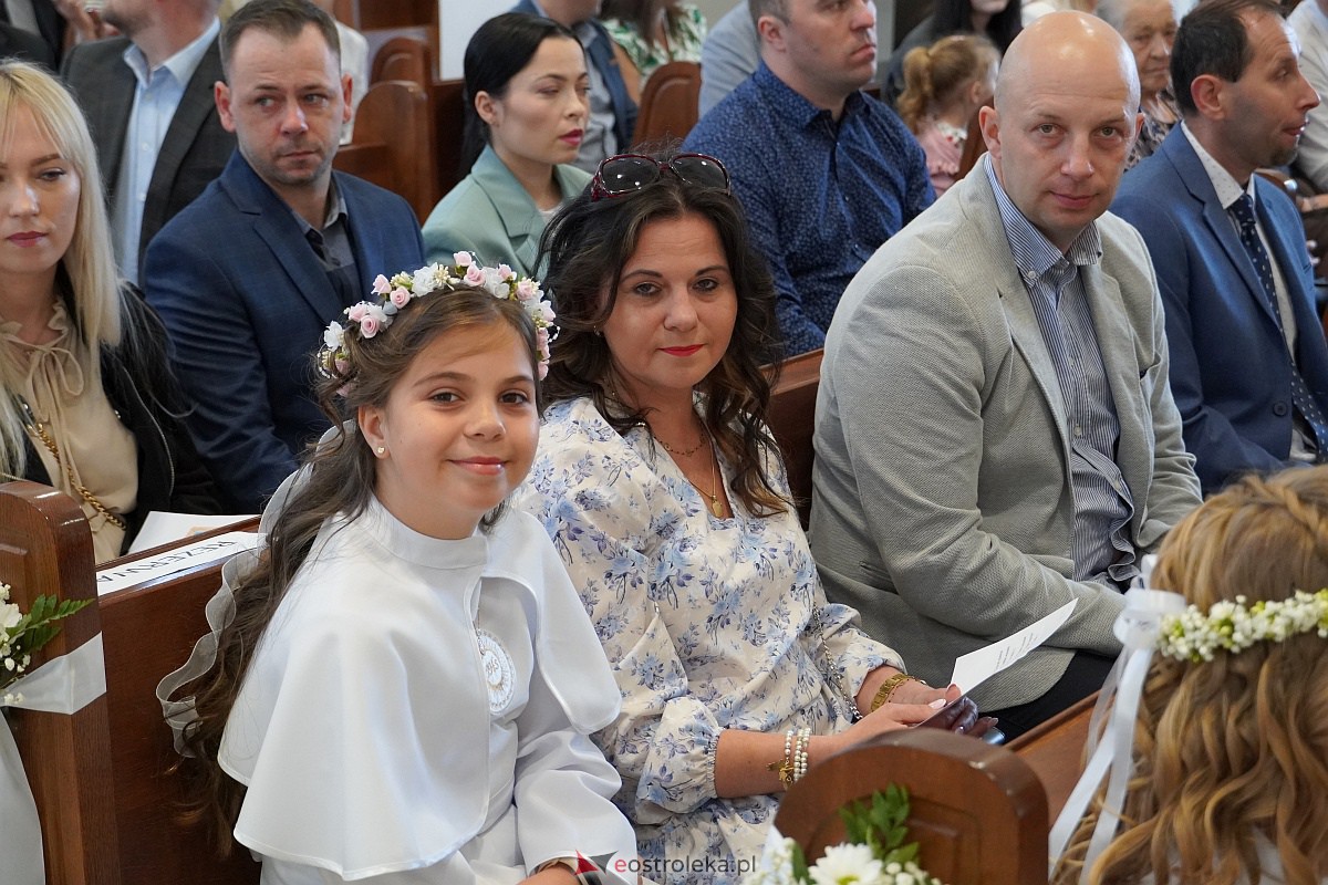 Uroczystość Pierwszej Komunii Świętej w parafii pw. św. Franciszka z Asyżu w Ostrołęce [20.05.2023] - zdjęcie #34 - eOstroleka.pl
