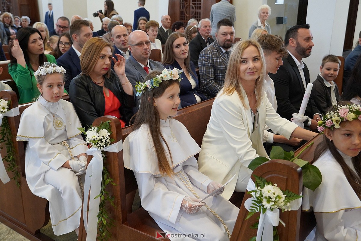 Uroczystość Pierwszej Komunii Świętej w parafii pw. św. Franciszka z Asyżu w Ostrołęce [20.05.2023] - zdjęcie #26 - eOstroleka.pl