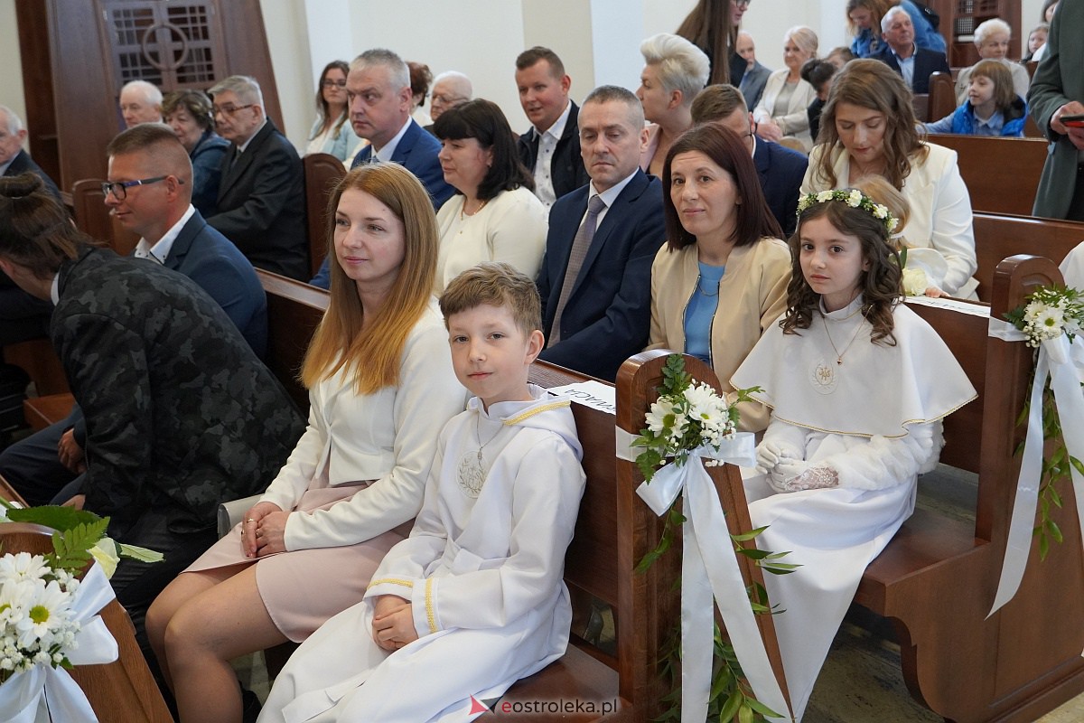Uroczystość Pierwszej Komunii Świętej w parafii pw. św. Franciszka z Asyżu w Ostrołęce [20.05.2023] - zdjęcie #23 - eOstroleka.pl