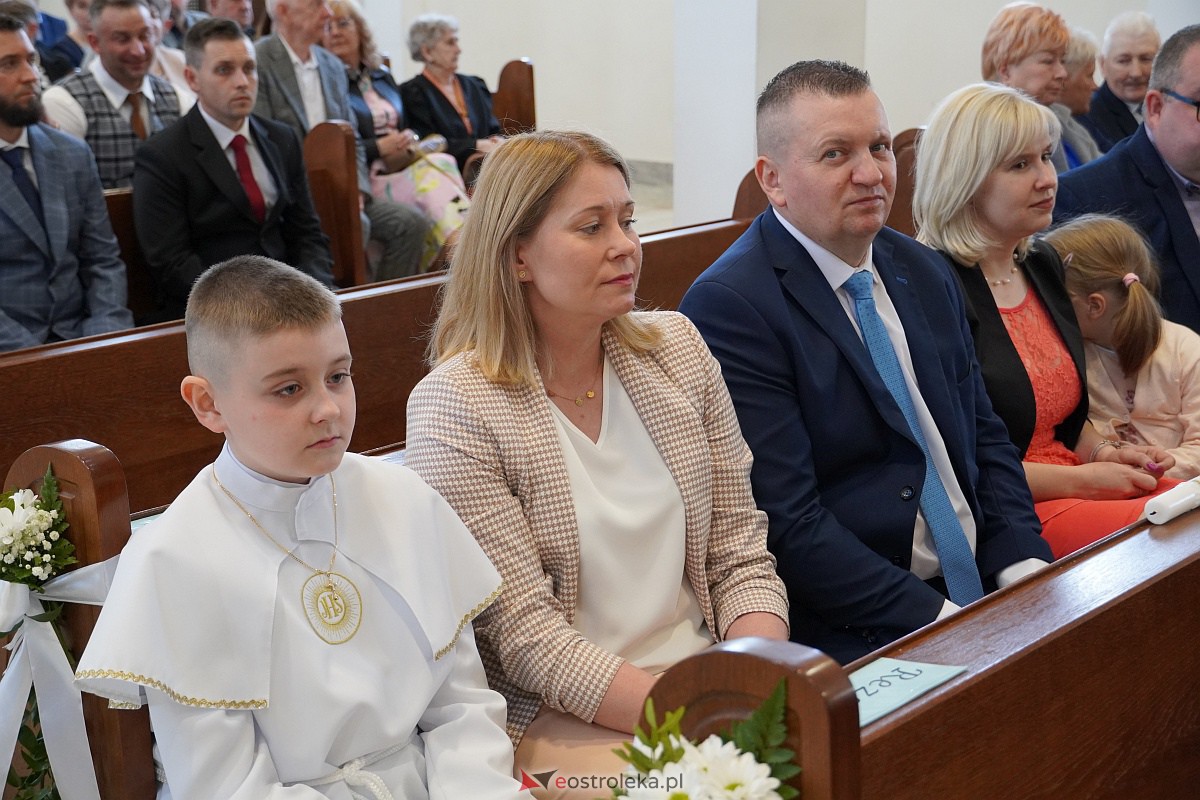 Uroczystość Pierwszej Komunii Świętej w parafii pw. św. Franciszka z Asyżu w Ostrołęce [20.05.2023] - zdjęcie #20 - eOstroleka.pl