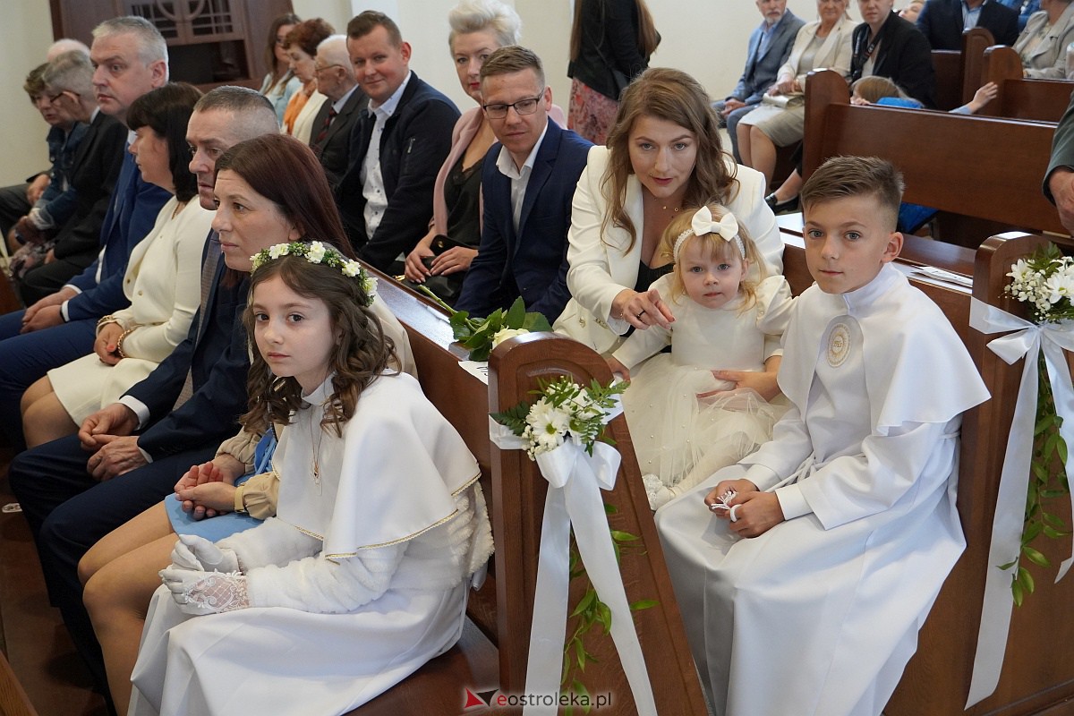 Uroczystość Pierwszej Komunii Świętej w parafii pw. św. Franciszka z Asyżu w Ostrołęce [20.05.2023] - zdjęcie #18 - eOstroleka.pl