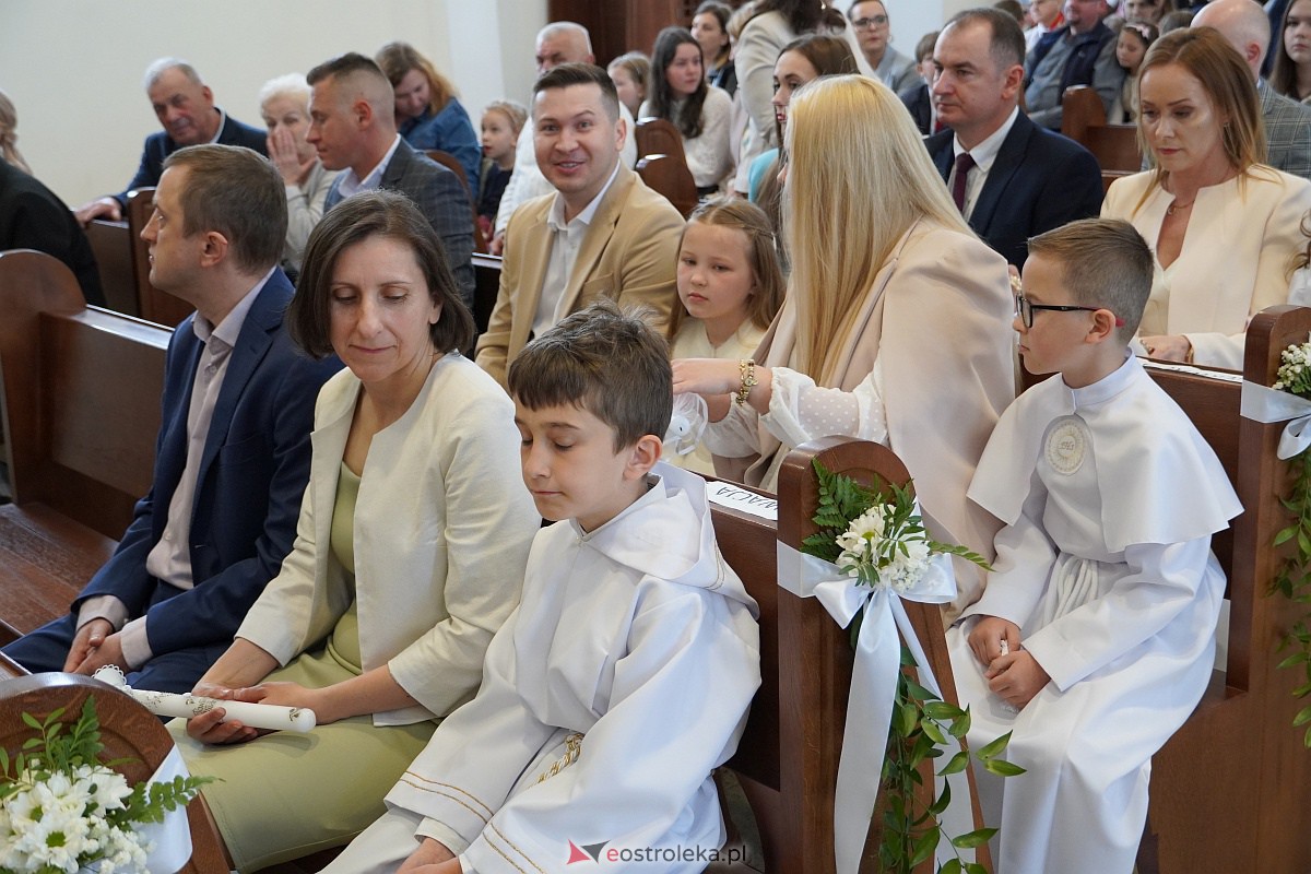 Uroczystość Pierwszej Komunii Świętej w parafii pw. św. Franciszka z Asyżu w Ostrołęce [20.05.2023] - zdjęcie #16 - eOstroleka.pl