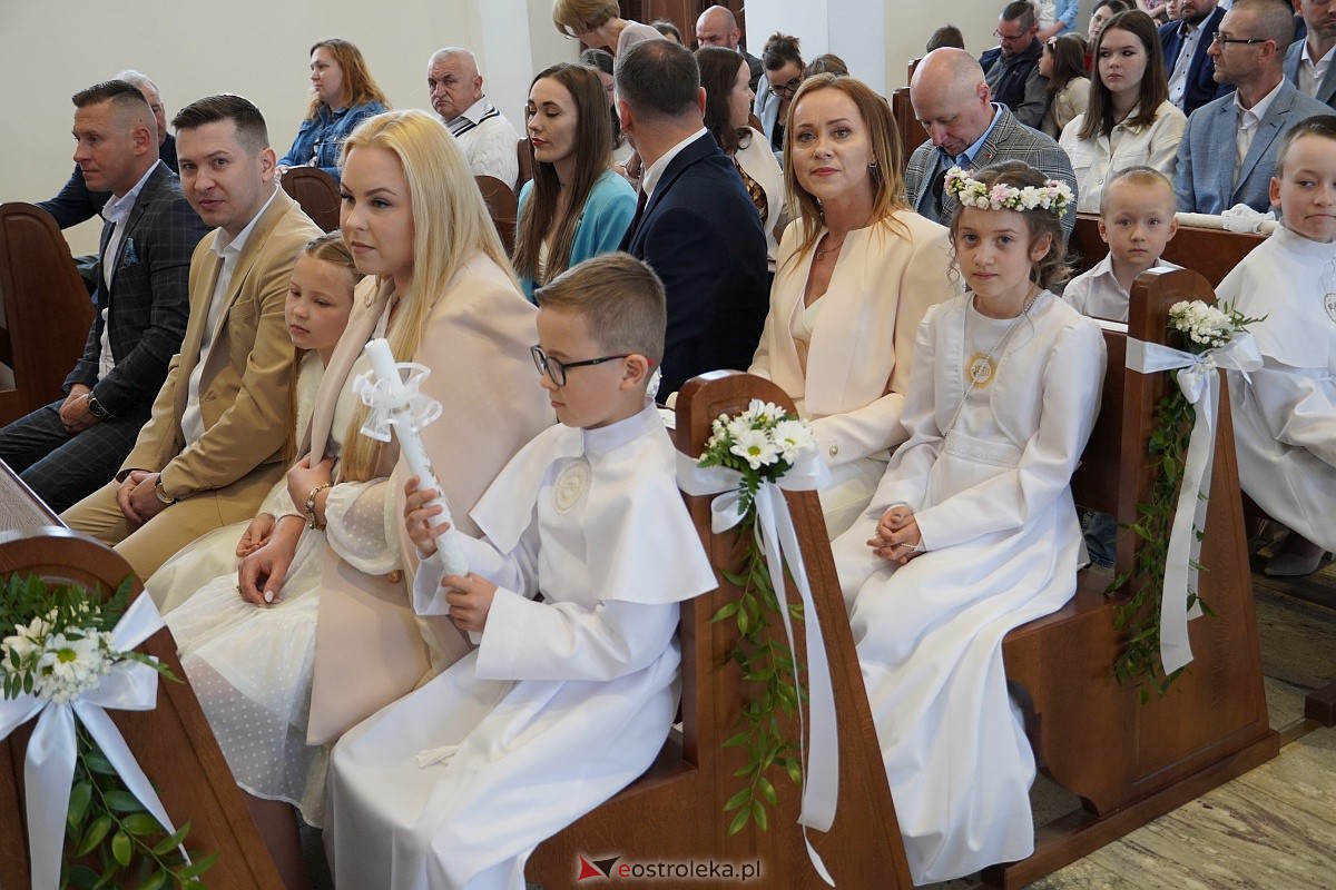 Uroczystość Pierwszej Komunii Świętej w parafii pw. św. Franciszka z Asyżu w Ostrołęce [20.05.2023] - zdjęcie #13 - eOstroleka.pl