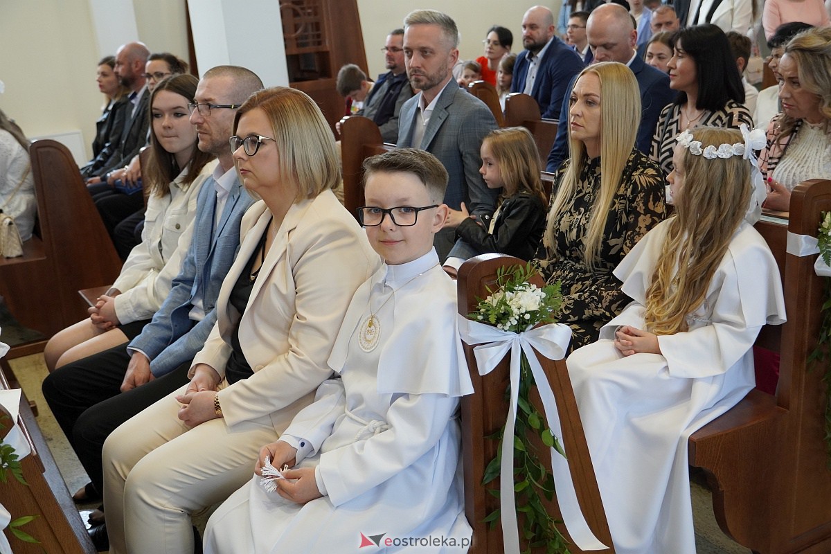 Uroczystość Pierwszej Komunii Świętej w parafii pw. św. Franciszka z Asyżu w Ostrołęce [20.05.2023] - zdjęcie #6 - eOstroleka.pl