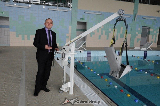 Ostatnie przygotowania do otwarcia basenu (06.05.2011) - zdjęcie #30 - eOstroleka.pl