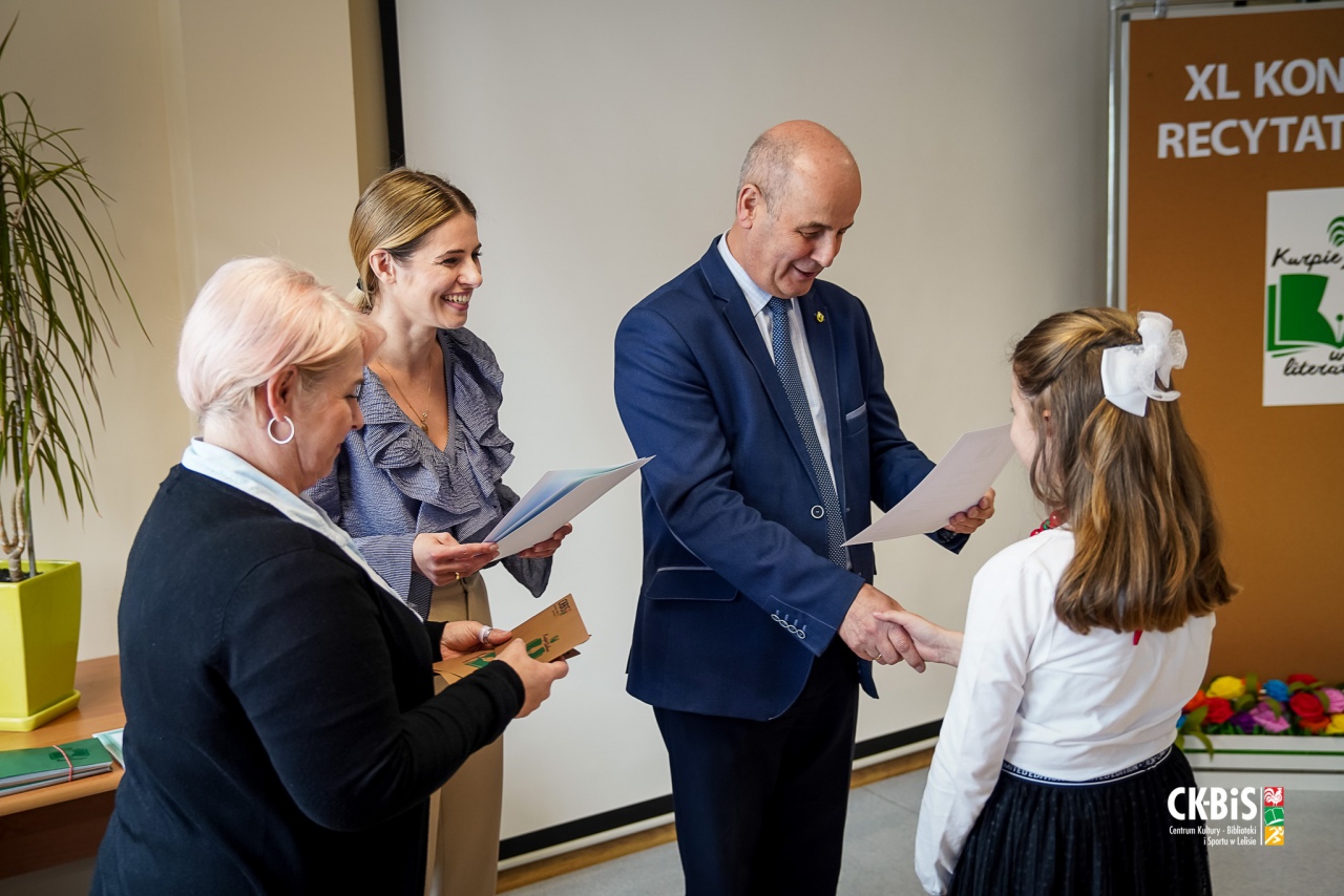 XL konkurs recytatorski Kurpie Zielone w Literaturze [23.05.2023] - zdjęcie #18 - eOstroleka.pl