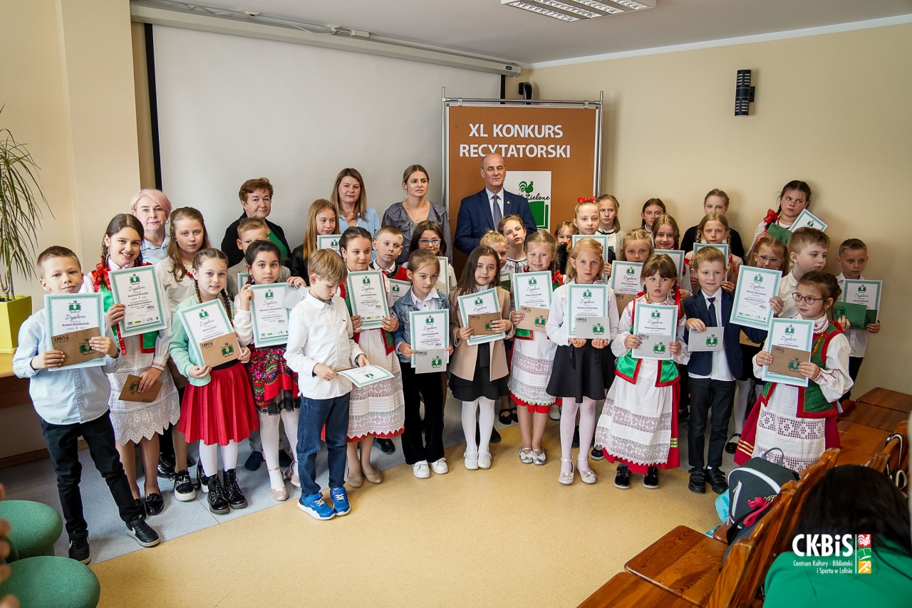 XL konkurs recytatorski Kurpie Zielone w Literaturze [23.05.2023] - zdjęcie #13 - eOstroleka.pl