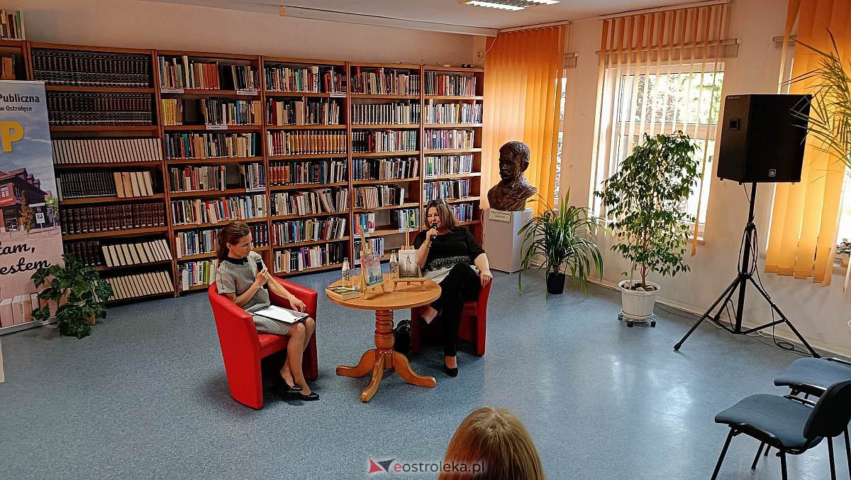 Spotkanie z Joanną Jax w Ostrołęce [23.05.2023] - zdjęcie #14 - eOstroleka.pl