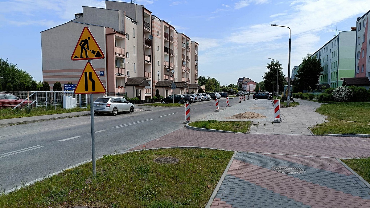 Nowy parking na Roweckiego “Grota” już prawie gotowy [24.05.2023] - zdjęcie #12 - eOstroleka.pl