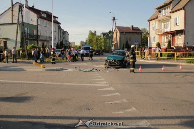 Wypadek na ul. Korczaka (08.05.2011) - zdjęcie #1 - eOstroleka.pl