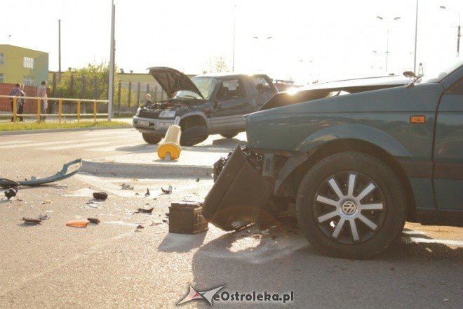 Wypadek na ul. Korczaka (08.05.2011) - zdjęcie #15 - eOstroleka.pl