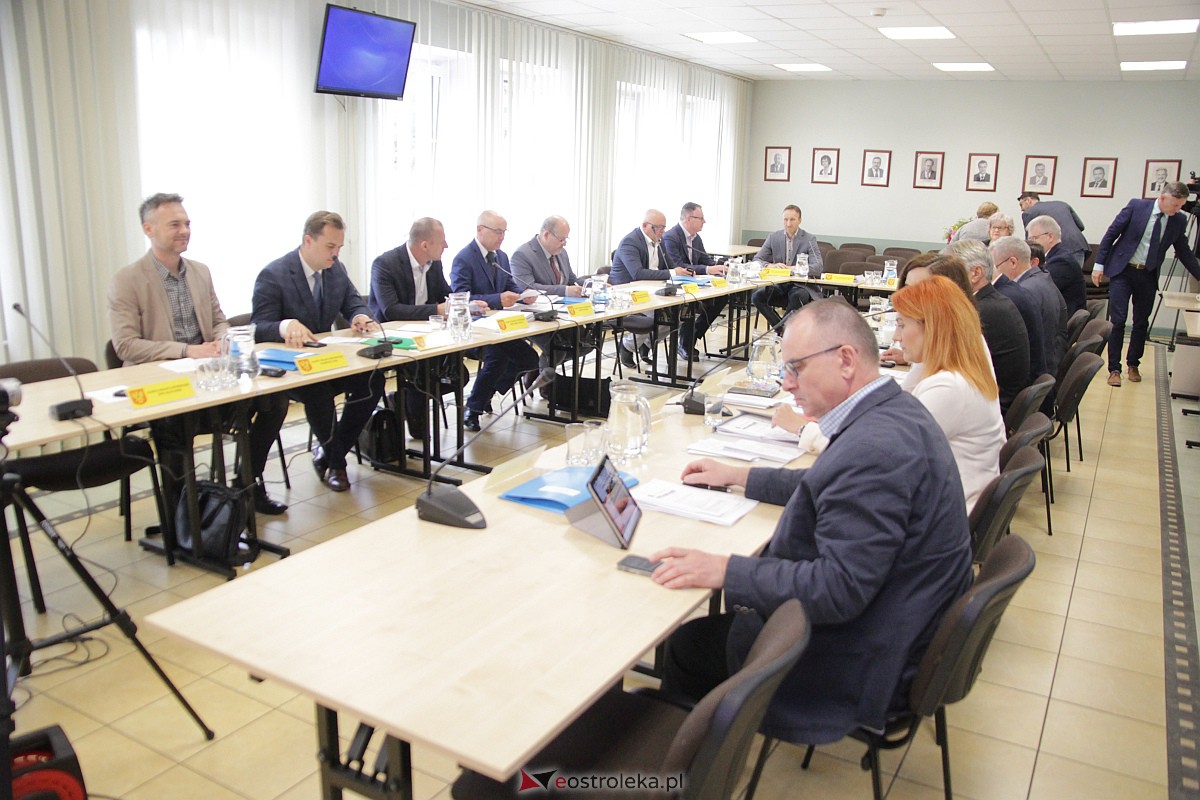 LXXXIII sesja Rady Miasta w Ostrołęce [25.05.2023] - zdjęcie #11 - eOstroleka.pl