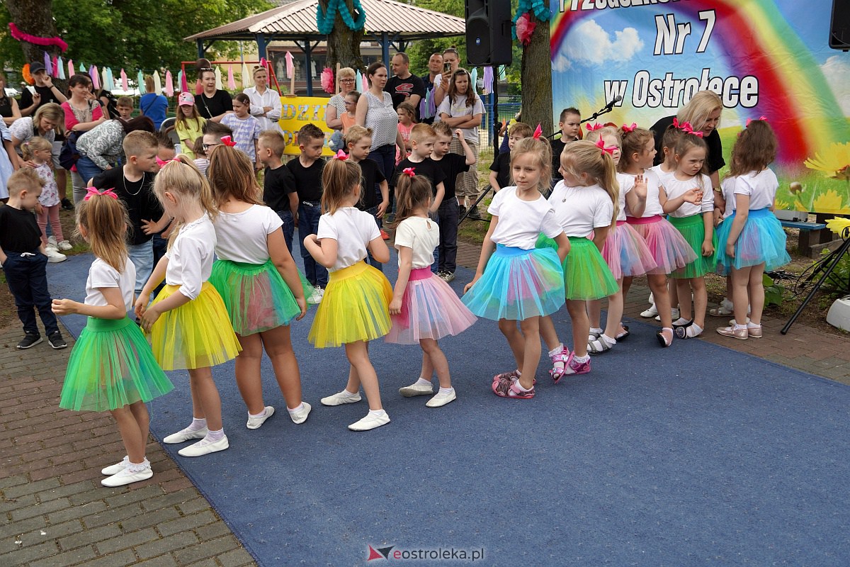 Festyn Rodzinny w Przedszkolu Miejskim nr 7 [25.05.2023] - zdjęcie #64 - eOstroleka.pl