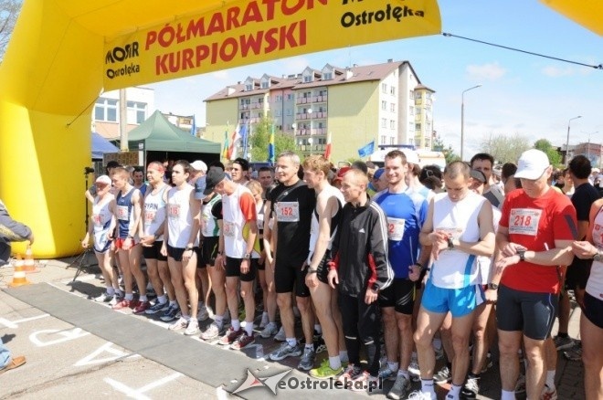 XVII Międzynarodowy Półmaraton Kurpiowski (08.05.2011) - zdjęcie #40 - eOstroleka.pl