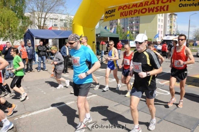 XVII Międzynarodowy Półmaraton Kurpiowski (08.05.2011) - zdjęcie #54 - eOstroleka.pl