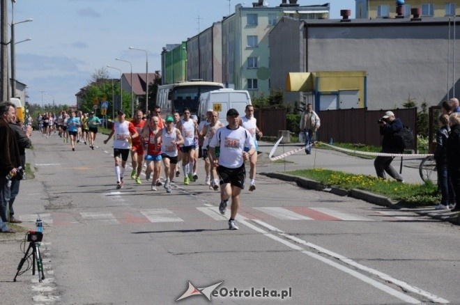 XVII Międzynarodowy Półmaraton Kurpiowski (08.05.2011) - zdjęcie #58 - eOstroleka.pl