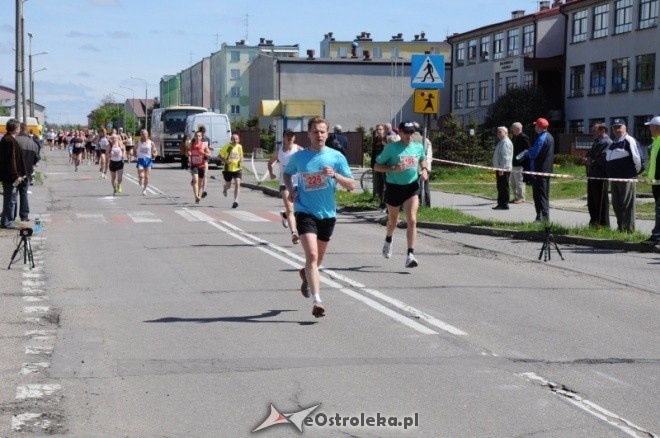 XVII Międzynarodowy Półmaraton Kurpiowski (08.05.2011) - zdjęcie #63 - eOstroleka.pl