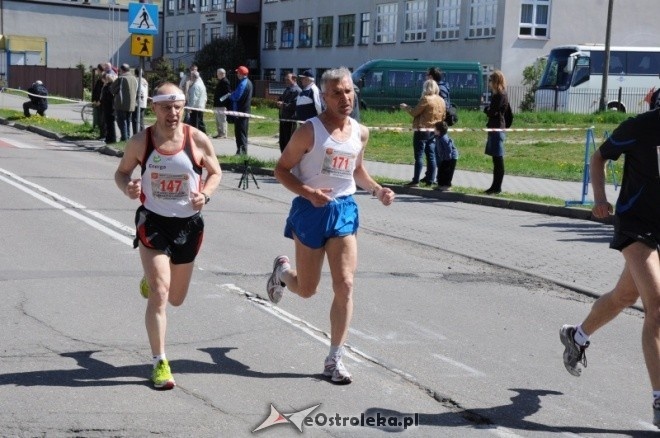 XVII Międzynarodowy Półmaraton Kurpiowski (08.05.2011) - zdjęcie #295 - eOstroleka.pl