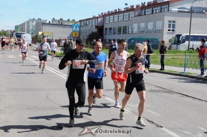 XVII Międzynarodowy Półmaraton Kurpiowski (08.05.2011) - zdjęcie #70 - eOstroleka.pl