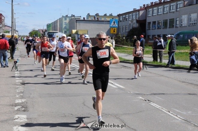 XVII Międzynarodowy Półmaraton Kurpiowski (08.05.2011) - zdjęcie #71 - eOstroleka.pl
