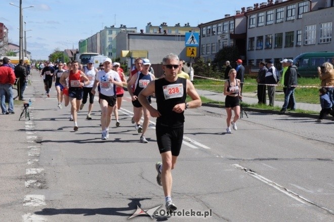 XVII Międzynarodowy Półmaraton Kurpiowski (08.05.2011) - zdjęcie #289 - eOstroleka.pl