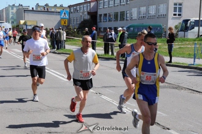 XVII Międzynarodowy Półmaraton Kurpiowski (08.05.2011) - zdjęcie #283 - eOstroleka.pl