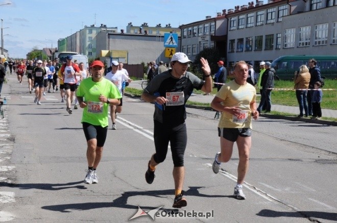XVII Międzynarodowy Półmaraton Kurpiowski (08.05.2011) - zdjęcie #84 - eOstroleka.pl