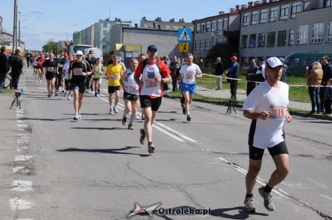 XVII Międzynarodowy Półmaraton Kurpiowski (08.05.2011) - zdjęcie #275 - eOstroleka.pl