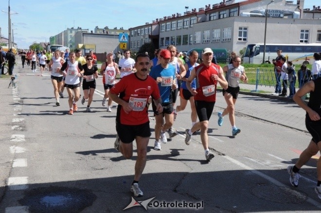 XVII Międzynarodowy Półmaraton Kurpiowski (08.05.2011) - zdjęcie #89 - eOstroleka.pl
