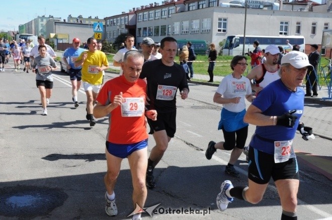 XVII Międzynarodowy Półmaraton Kurpiowski (08.05.2011) - zdjęcie #101 - eOstroleka.pl