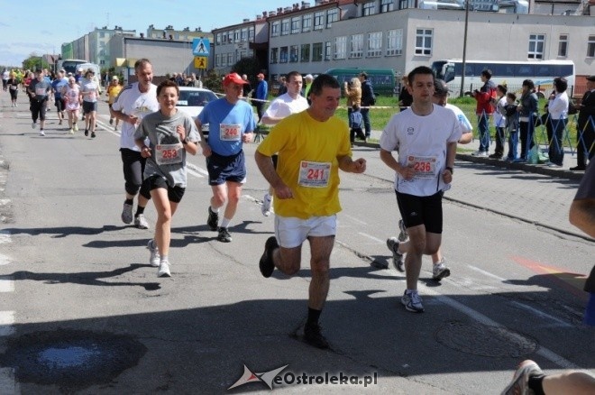 XVII Międzynarodowy Półmaraton Kurpiowski (08.05.2011) - zdjęcie #102 - eOstroleka.pl